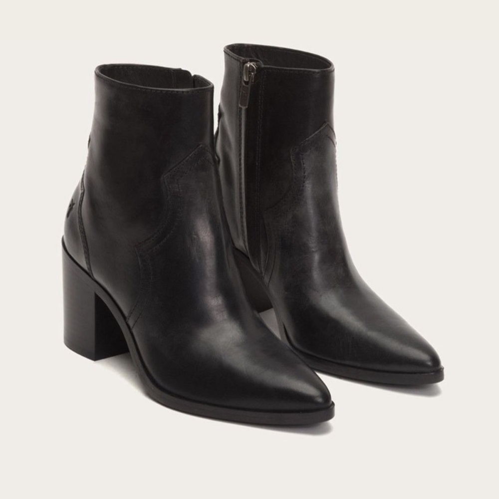 Frye Flynn Short Inside Zip Black Leather Boots Size 11 - Picture 2 of 15